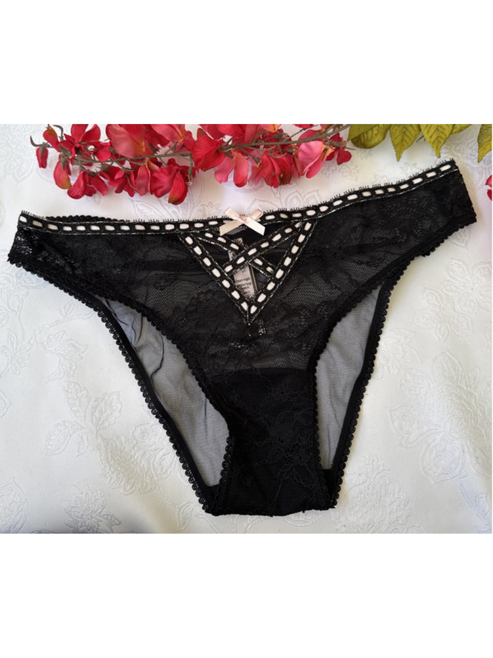 VICTORIA'S SECRET S DREAM BLACK PINK MESH LACE RUCHED BACK CHEEKINI PANTIES NWT